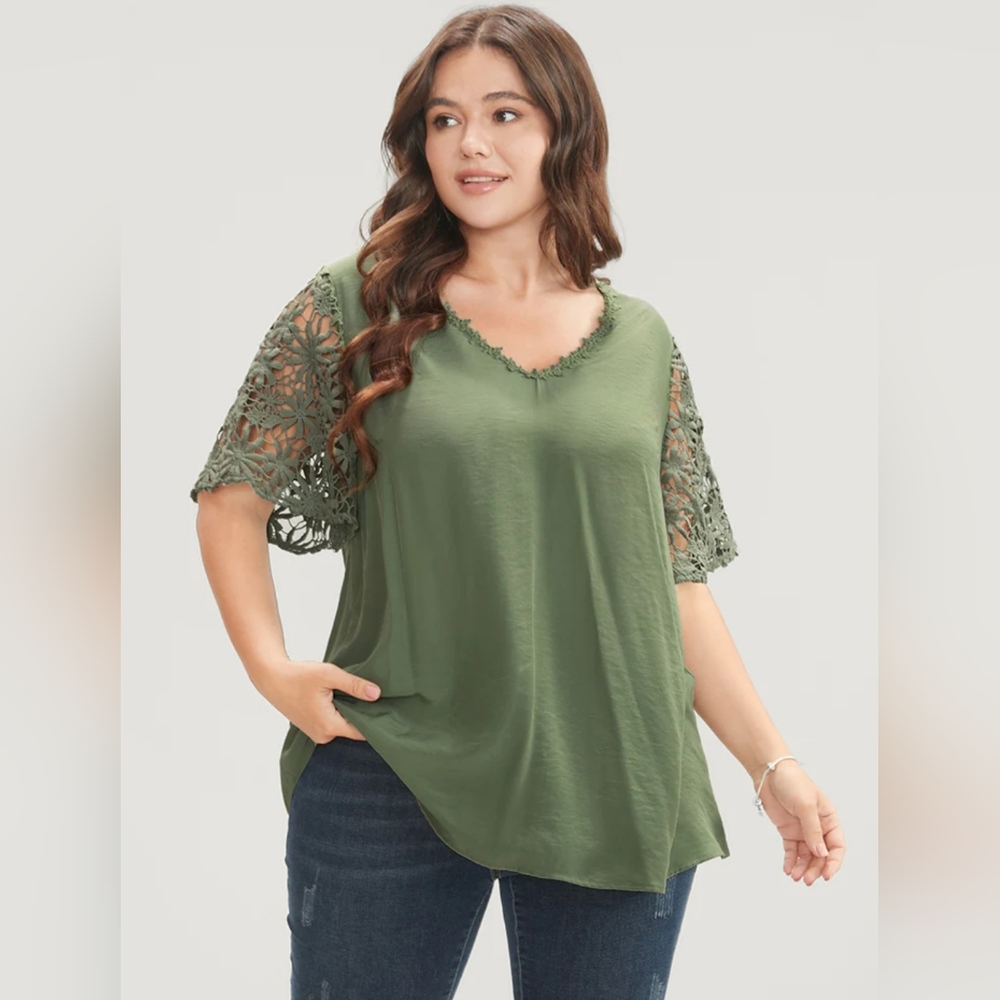 Plain V Neck Floral Patchwork Blouse Sage Size 14-16 / 1X NWT